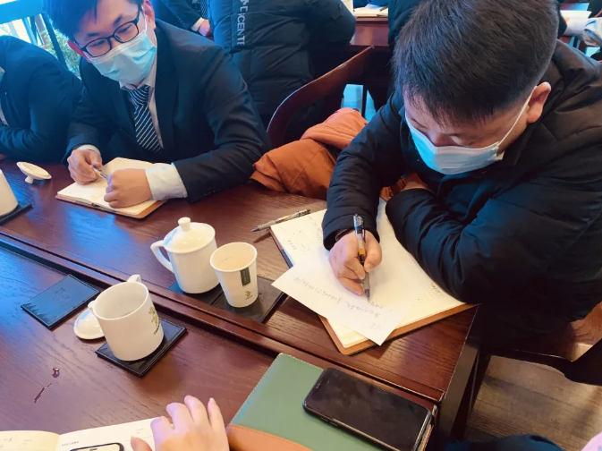 װ���������۹�˾��׼�ѵ